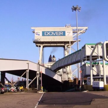 Haven van Dover plaatst EES Kiosken voor buspassagiers, tablets voor auto’s