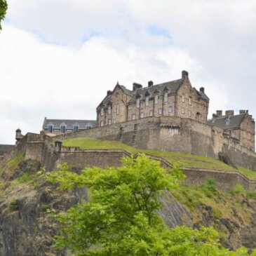 Schotland keurt wet bezoekersheffing goed die steden toestaat toeristenbelasting te heffen in 2026